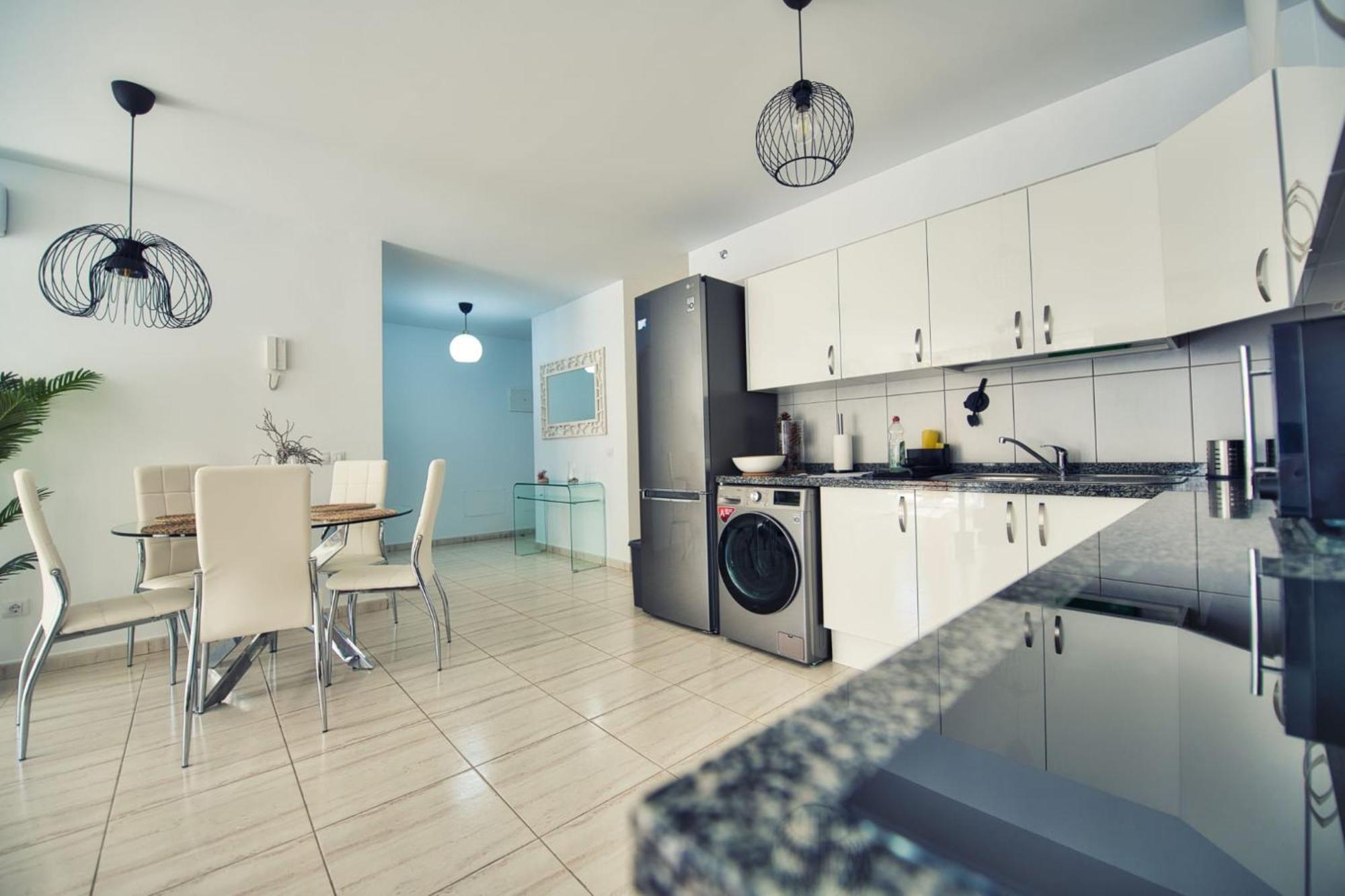 Ocean View Perfect Sunset Apartment, 4 Rooms 137M2, Wifi & Bbq San Miguel de Abona Zewnętrze zdjęcie